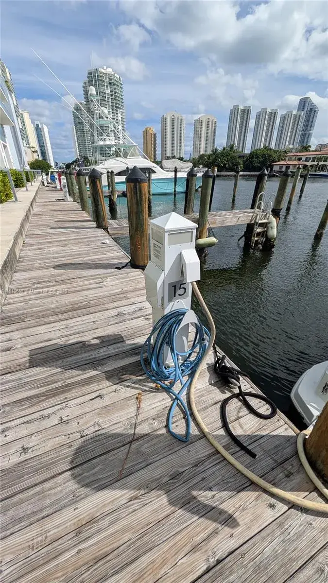 400 Sunny Isles Blvd, Sunny Isles Beach FL 33160