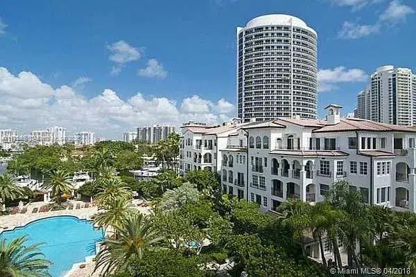 3900 Island Blvd # 303, Aventura FL 33160
