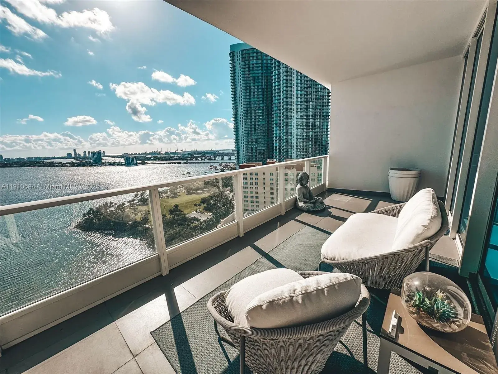 2020 N Bayshore Dr # 2007, Miami FL 33137
