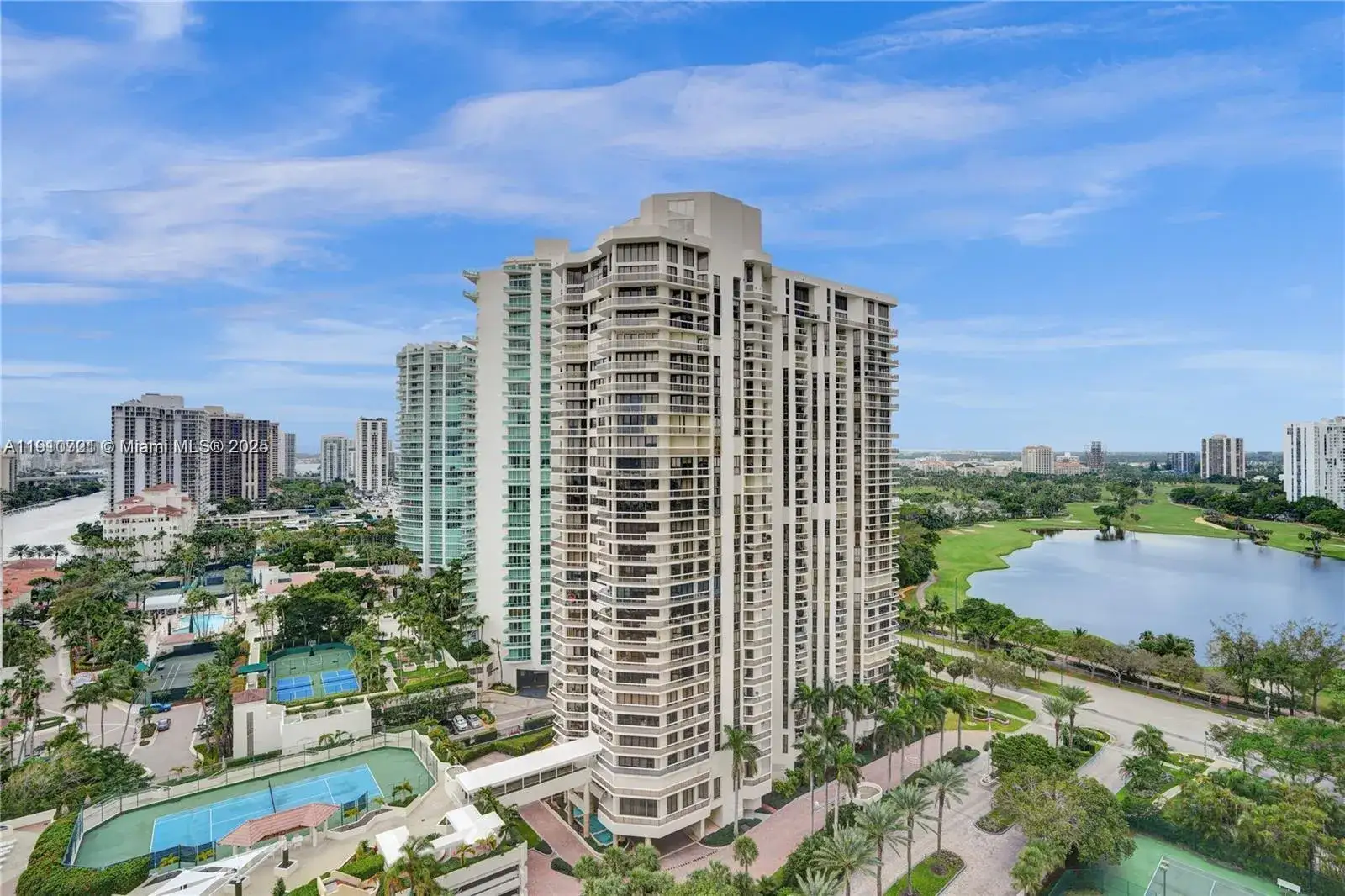 20191 E Country Club Dr, Aventura FL 33180