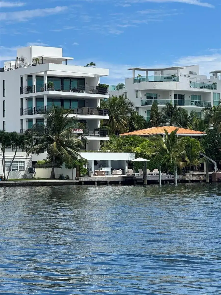 1930 Bay Dr # 1, Miami Beach FL 33141 photo 4