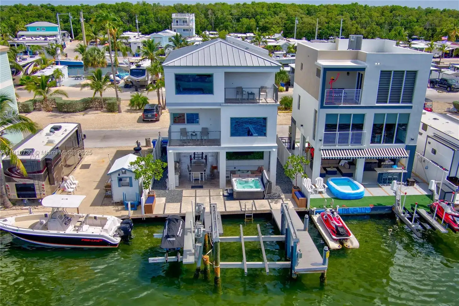 325 Calusa, Islamorada FL 33037 photo 2