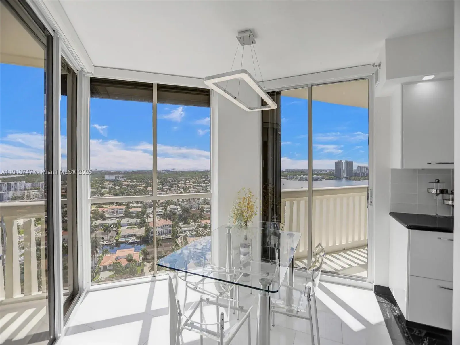 1000 E Island Blvd # 2103, Aventura FL 33160
