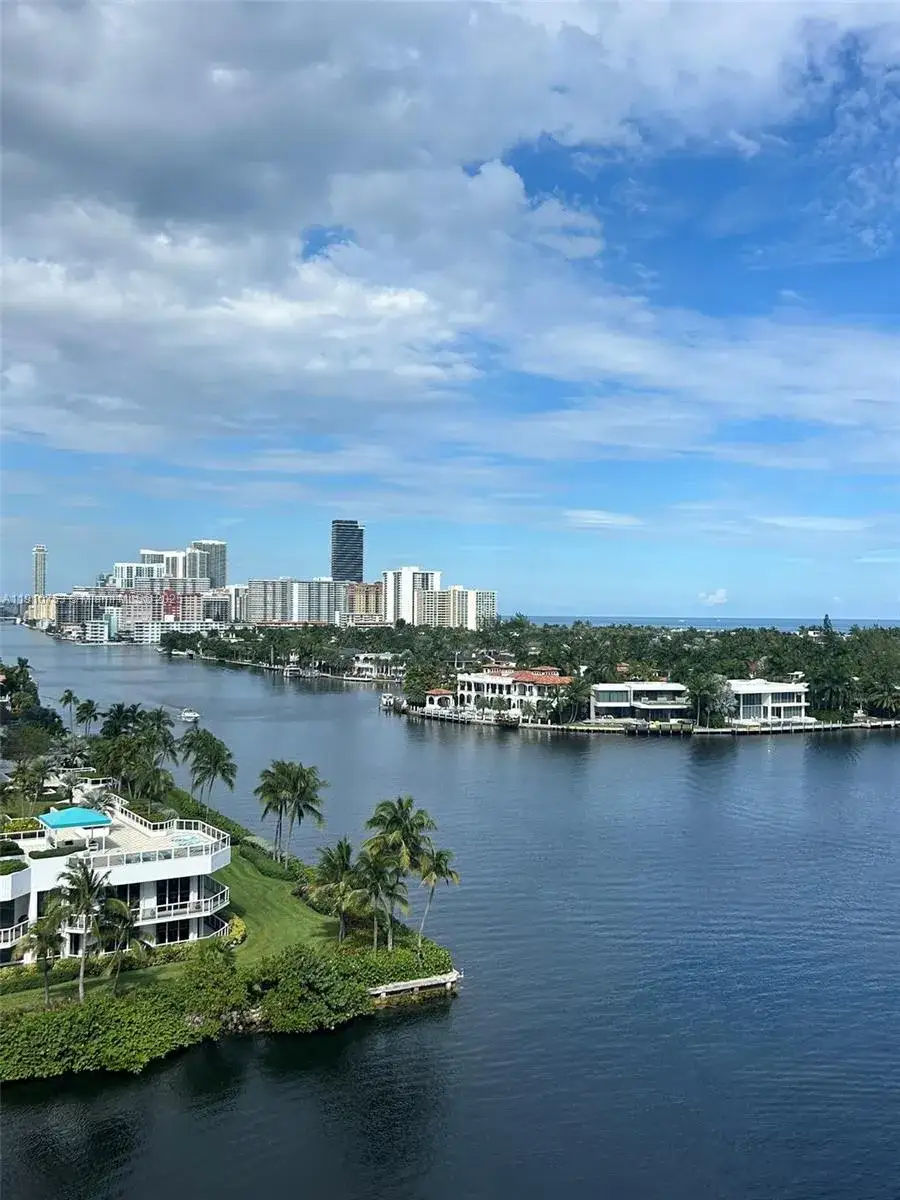 20515 E Country Club Dr # 1042, Aventura FL 33180