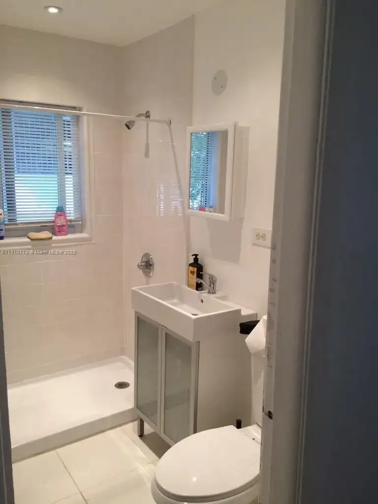 1990 Bay Dr # 7, Miami Beach FL 33141 photo 5