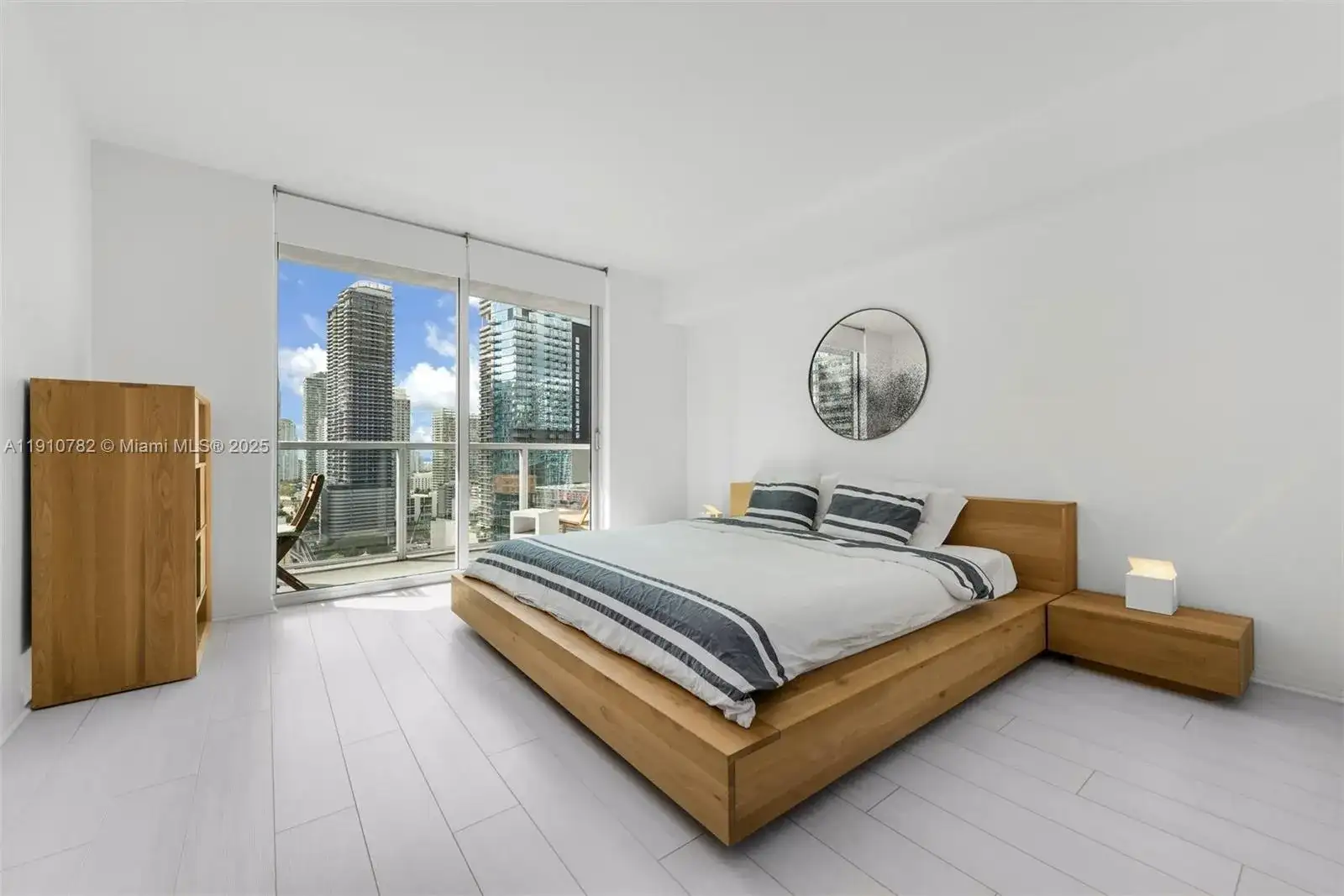 55 SE 6th St # 2610, Miami FL 33131 photo 4