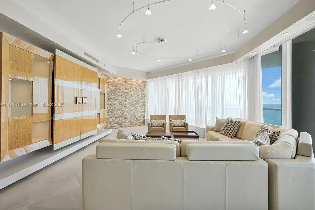 Collins Ave, Sunny Isles Beach FL 33160