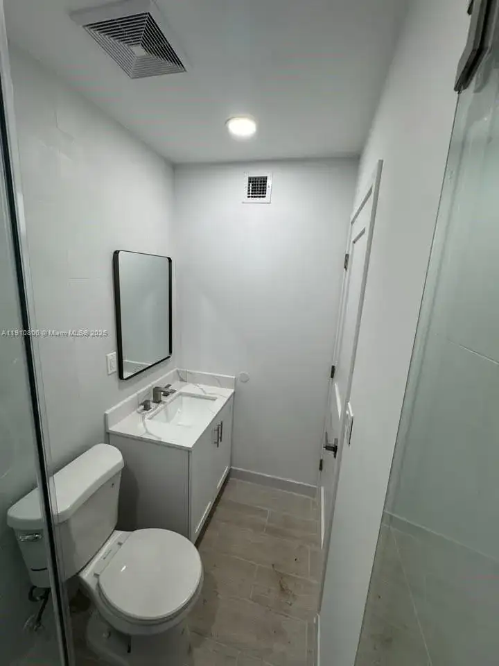 1670 SW 11th Ter, Miami FL 33135 photo 4
