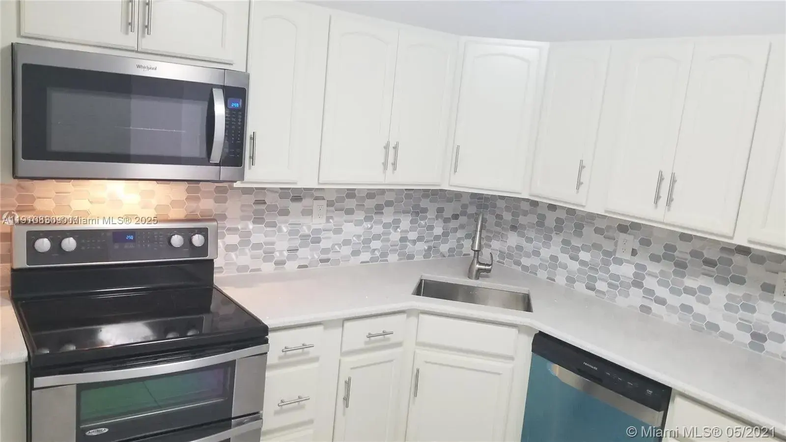 2780 NE 183rd St # 608, Aventura FL 33160