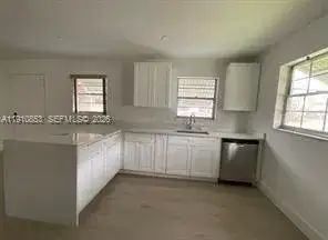 504 Sandpiper Cir, Delray Beach FL 33445 photo 5