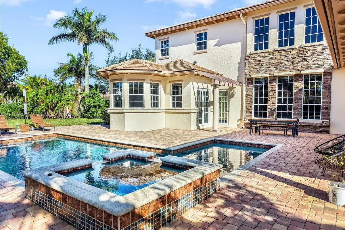 12008 NW 69th Ct, Parkland FL 33076