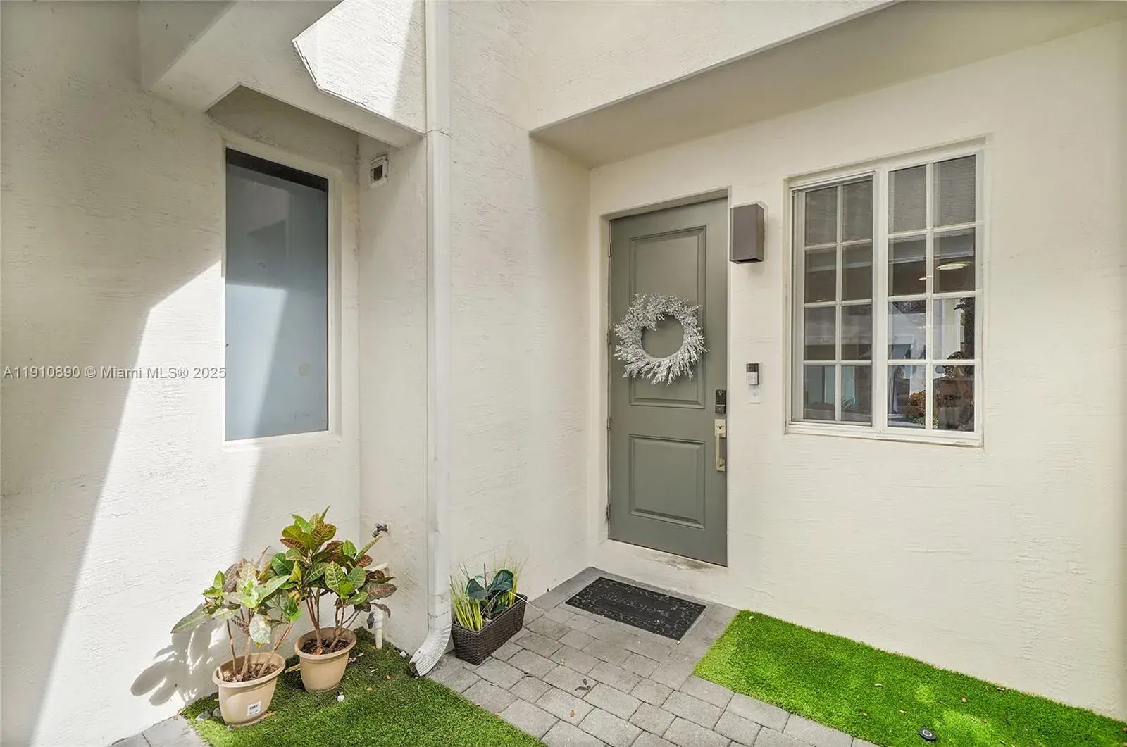 140 SE 7th Way, Pompano Beach FL 33060