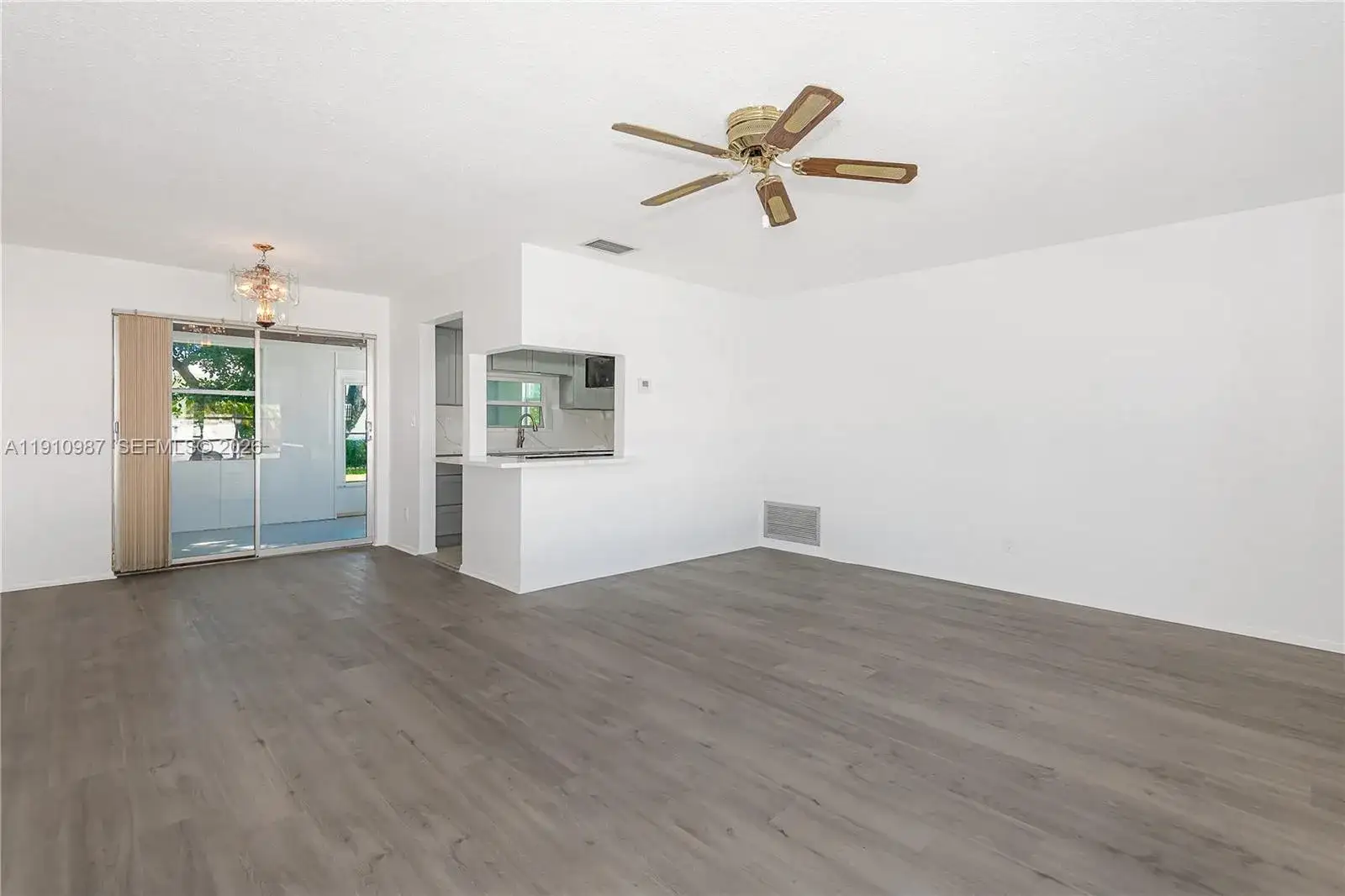 340 Leisure Blvd, Pompano Beach FL 33064 photo 4