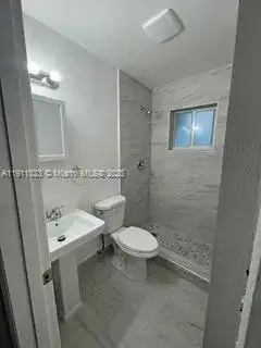 1283 NE 109th St, Miami FL 33161 photo 5