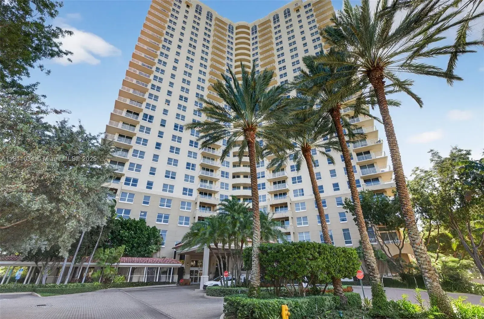 19501 W Country Club Dr # 313, Aventura FL 33180