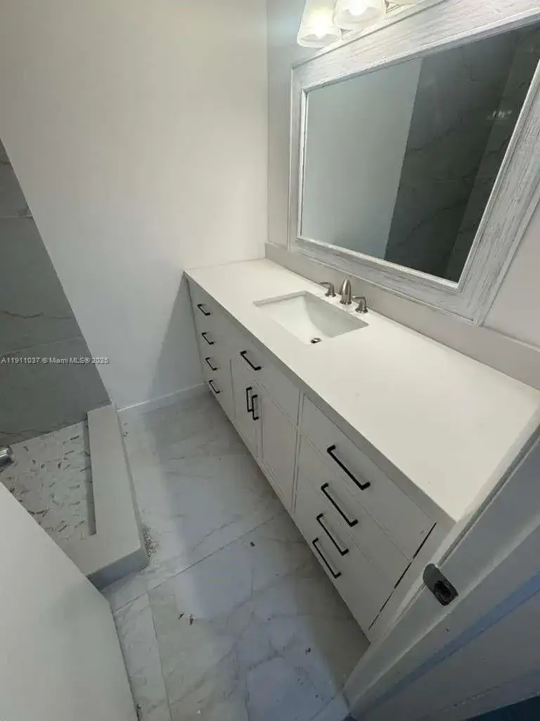 1550 NE 191st St # 310, Miami FL 33179 photo 4