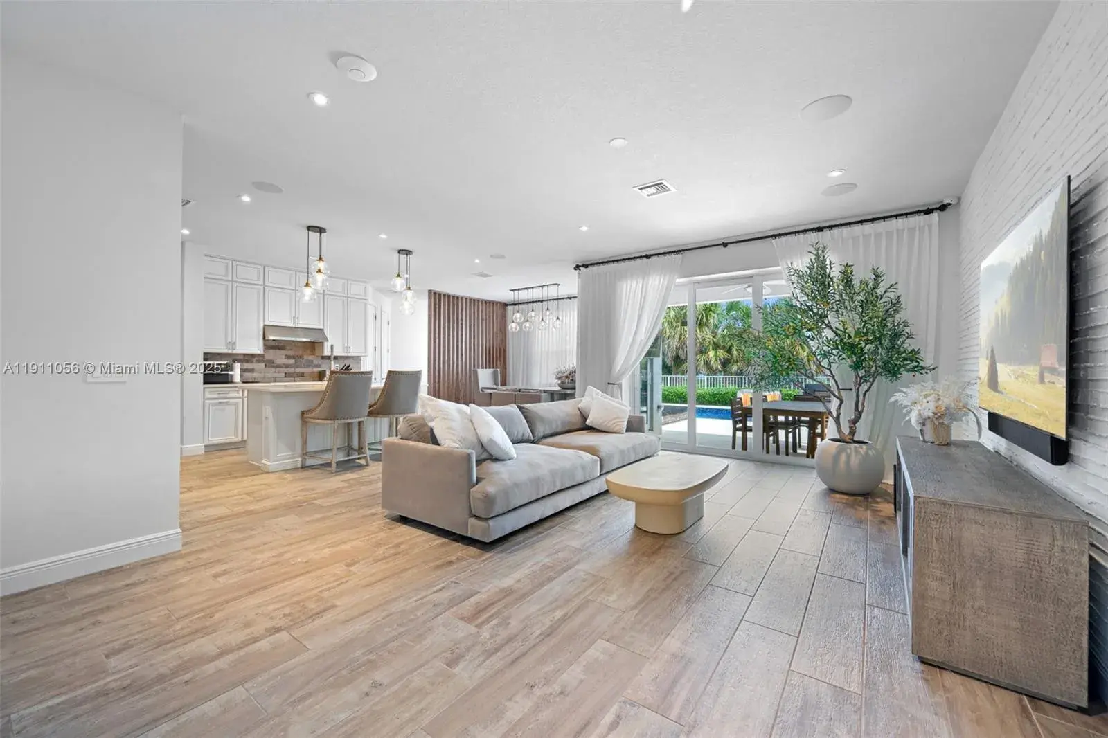 1465 Bursera Ter, Hollywood FL 33021