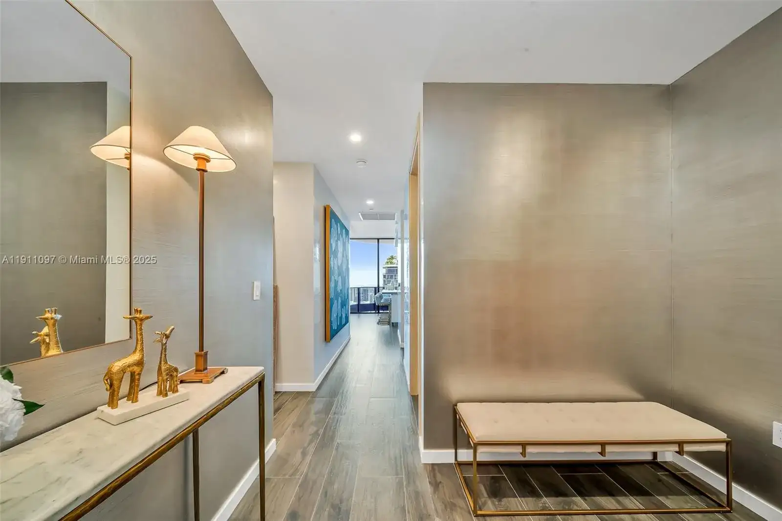 1000 Brickell Plz, Miami FL 33131 photo 5