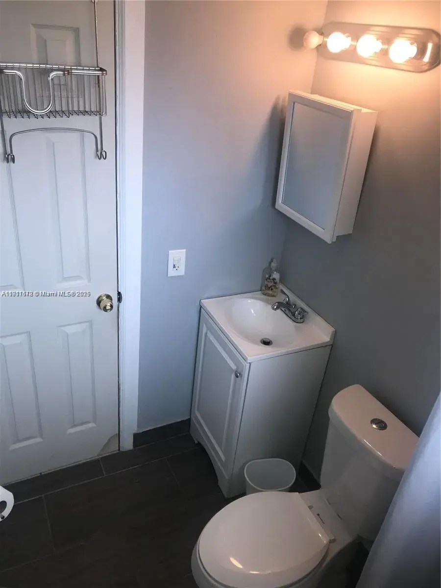 133 NW 57th St # 2, Miami FL 33127