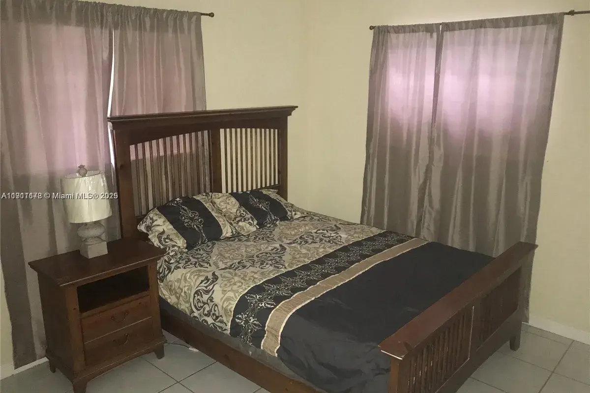 133 NW 57th St # 2, Miami FL 33127
