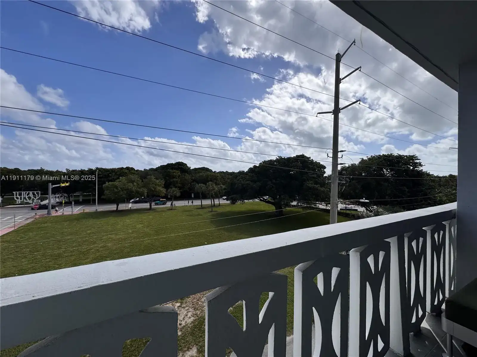 8233 Harding Ave # 403, Miami Beach FL 33141 photo 2