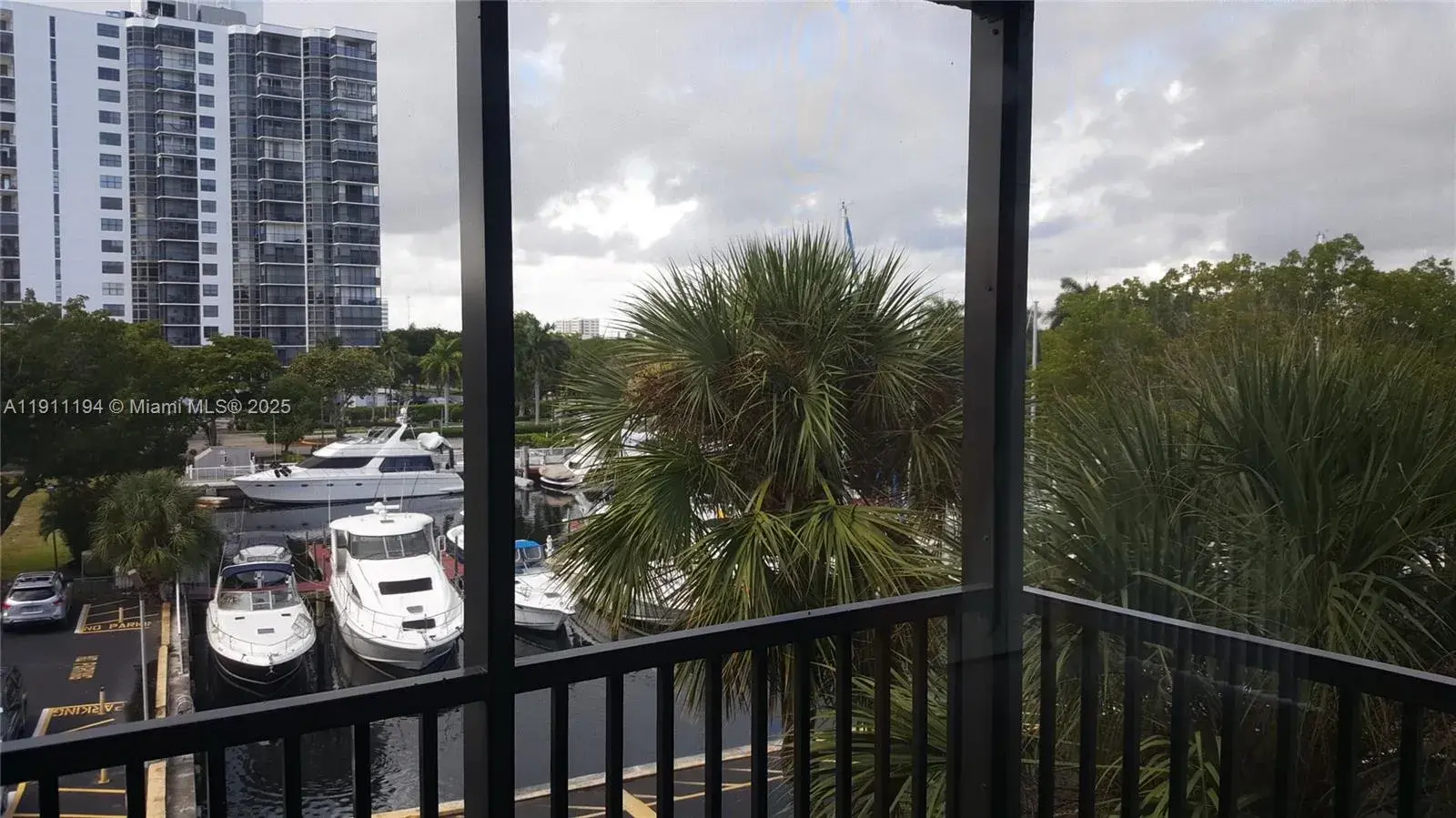 3401 N Country Club Dr # 412, Aventura FL 33180