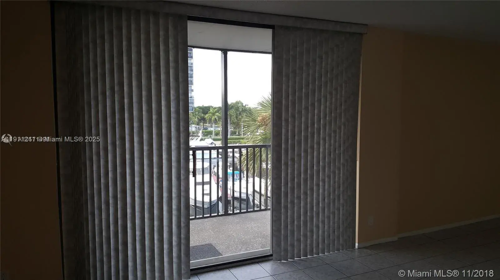 3401 N Country Club Dr # 412, Aventura FL 33180