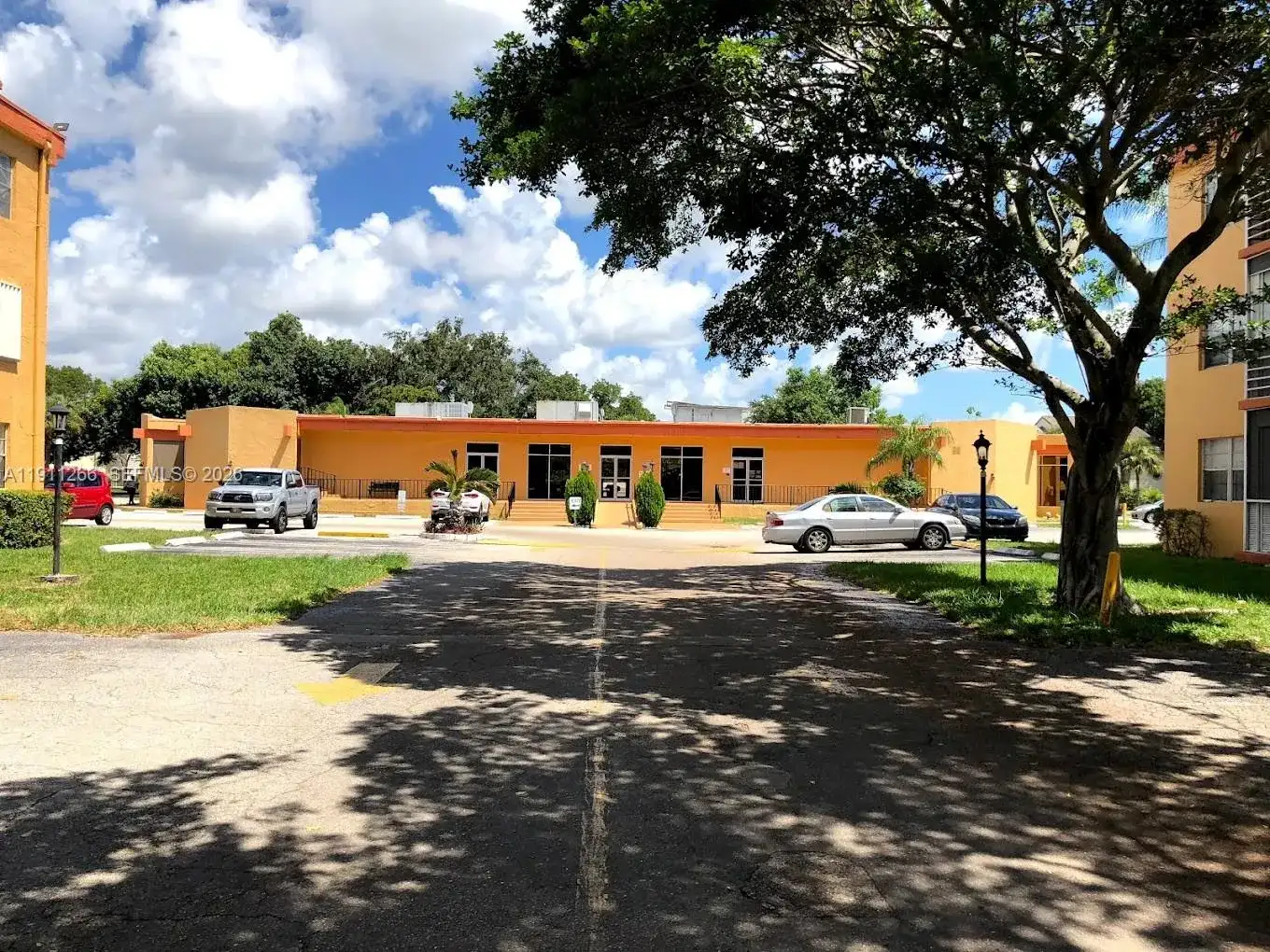 4374 NW 9th Ave # 1H, Deerfield Beach FL 33064 photo 2