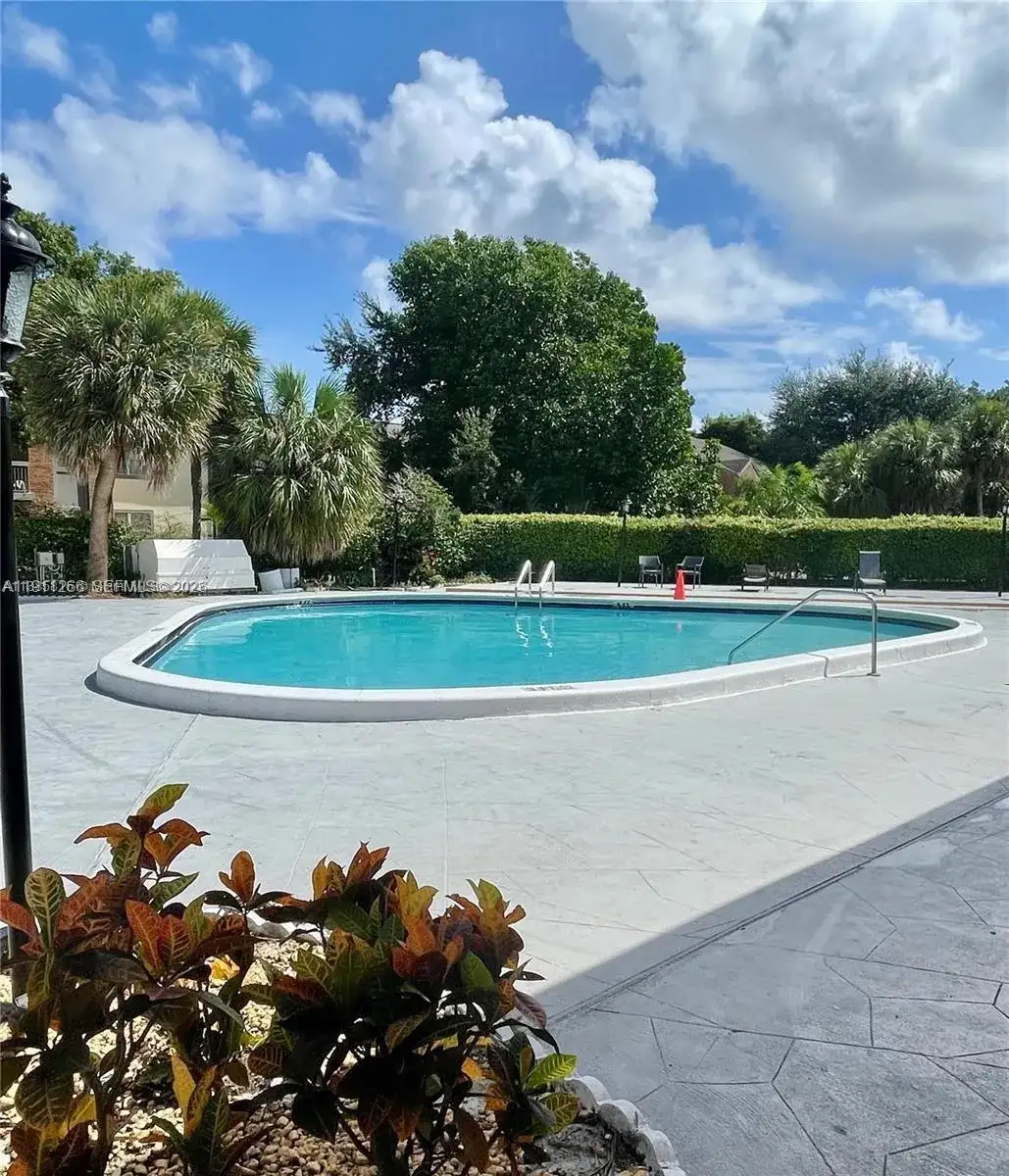 4374 NW 9th Ave # 1H, Deerfield Beach FL 33064 photo 3