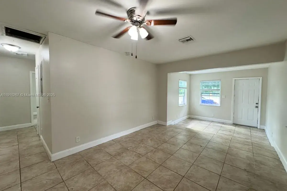 2511 NW 9th St # 0, Fort Lauderdale FL 33311