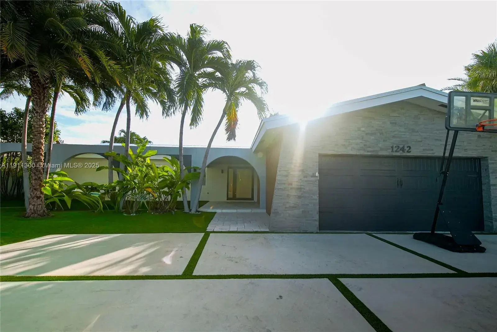1242 NE 81st Ter, Miami FL 33138