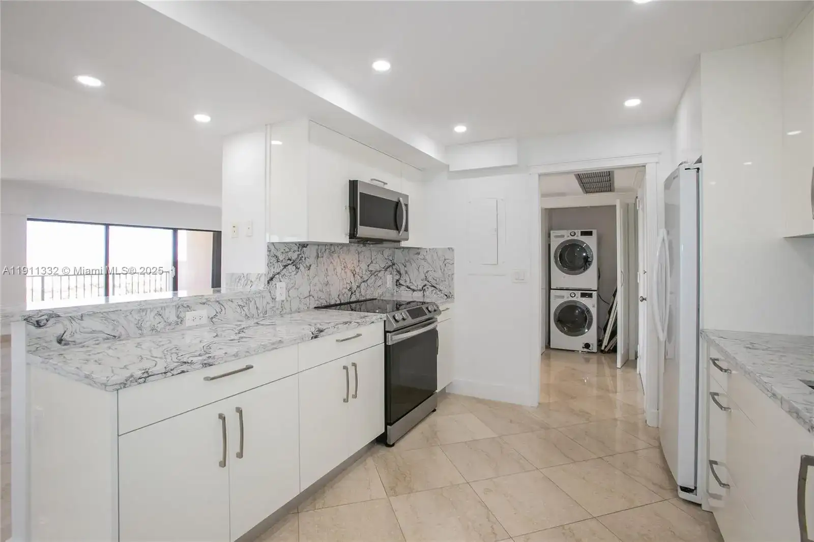 1800 NE 114th St, Miami FL 33181 photo 5