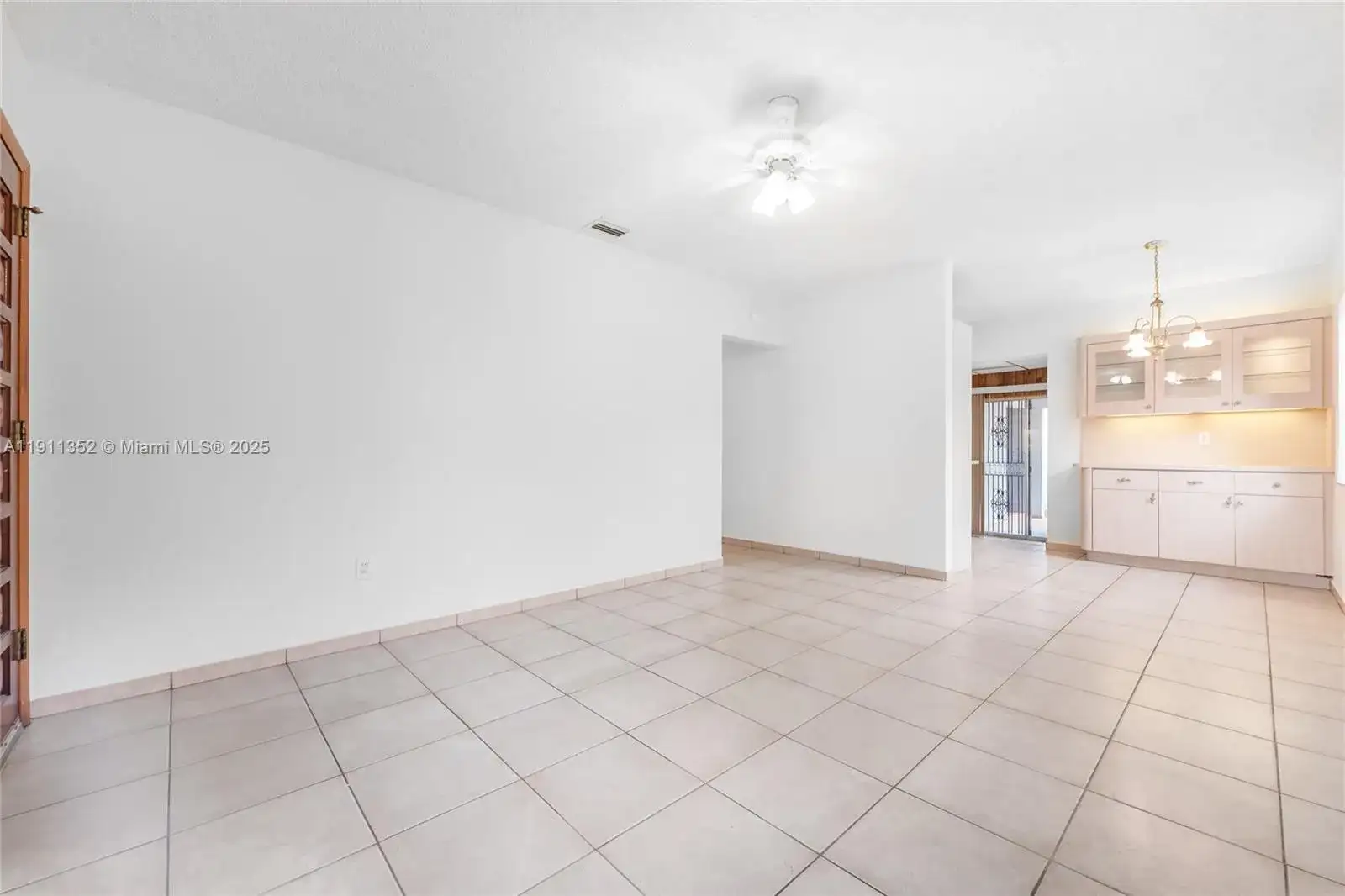 682 W 37th St, Hialeah FL 33012 photo 4