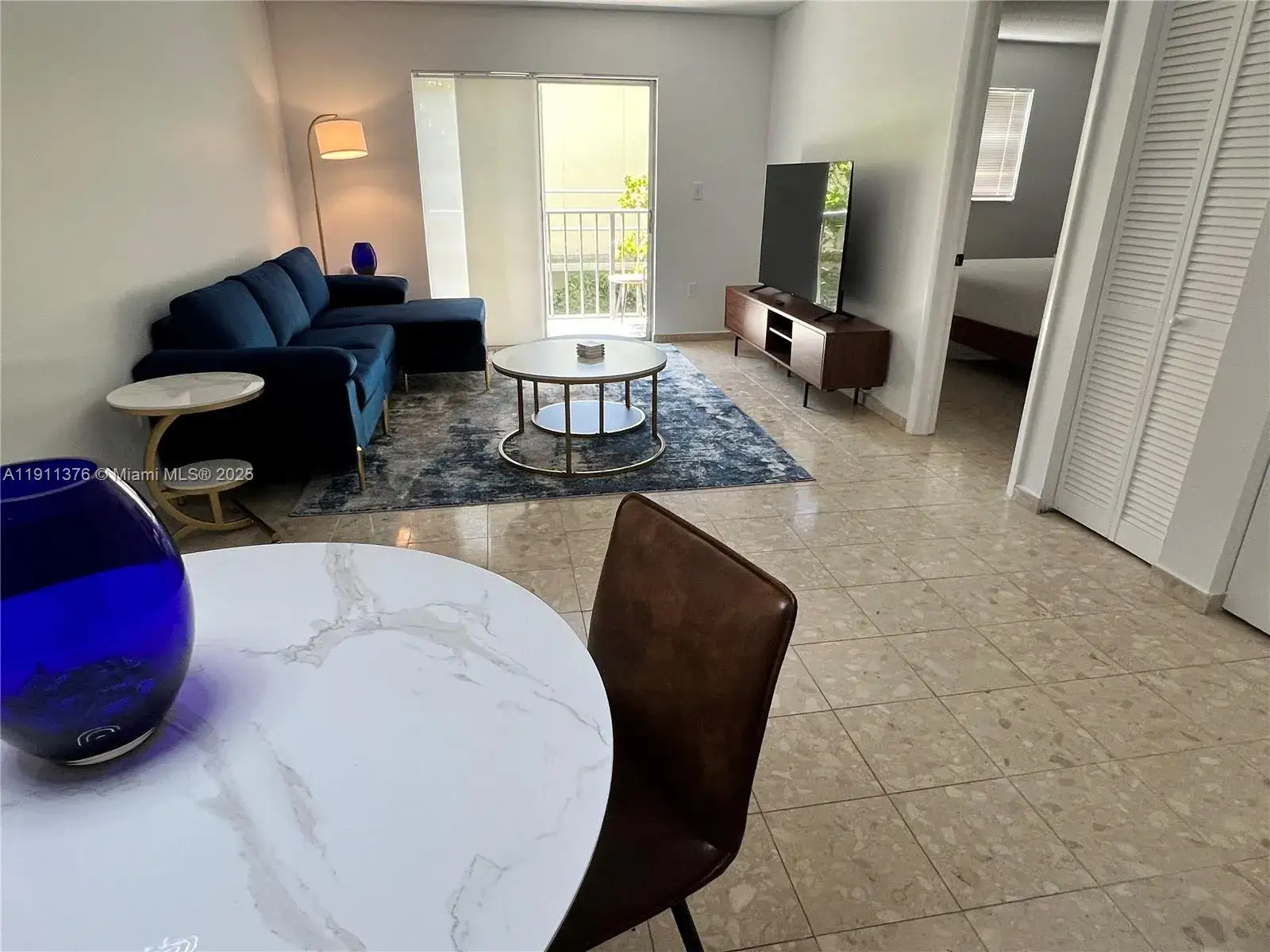 1 bedroom 1 bath Residential for sale at 1605 Meridian Ave # 202, Miami Beach FL 33139