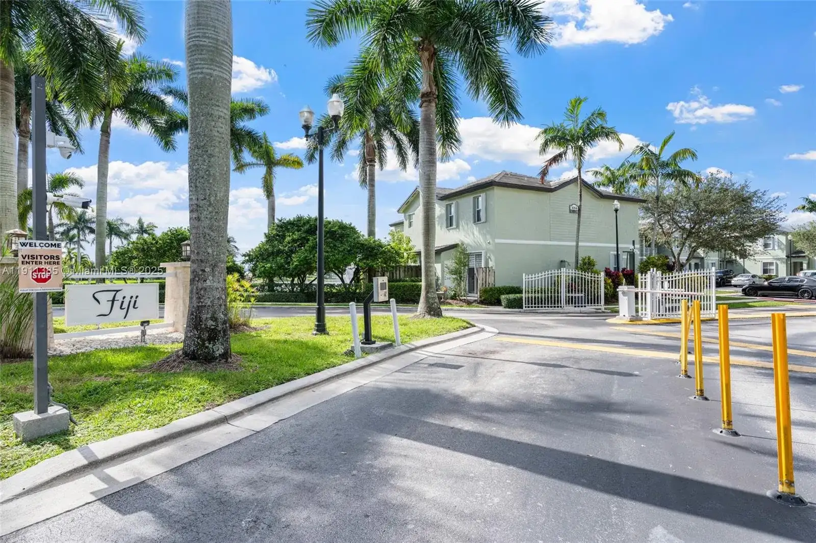 230 SE 29th Ave # 21, Homestead FL 33033 photo 2