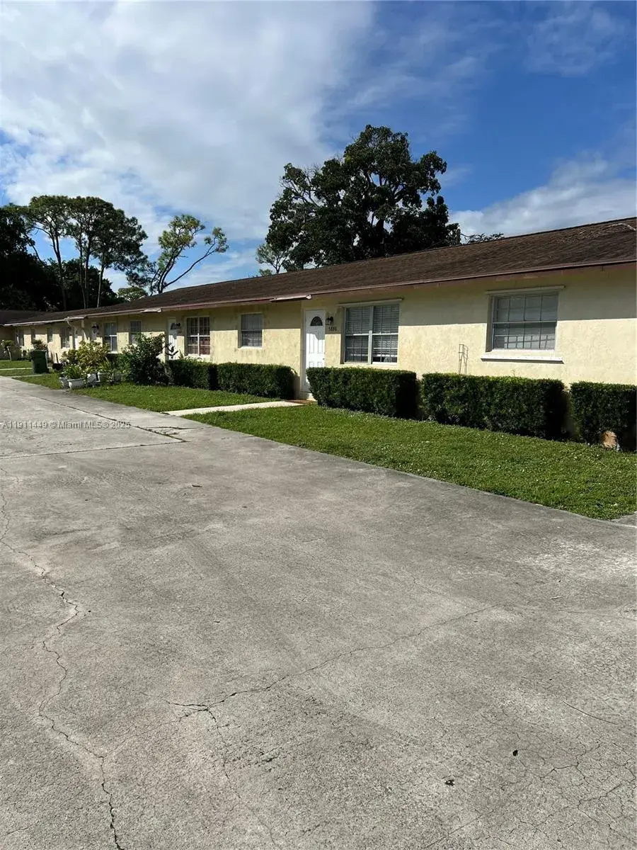 3880 Dale Rd, Palm Springs FL 33406