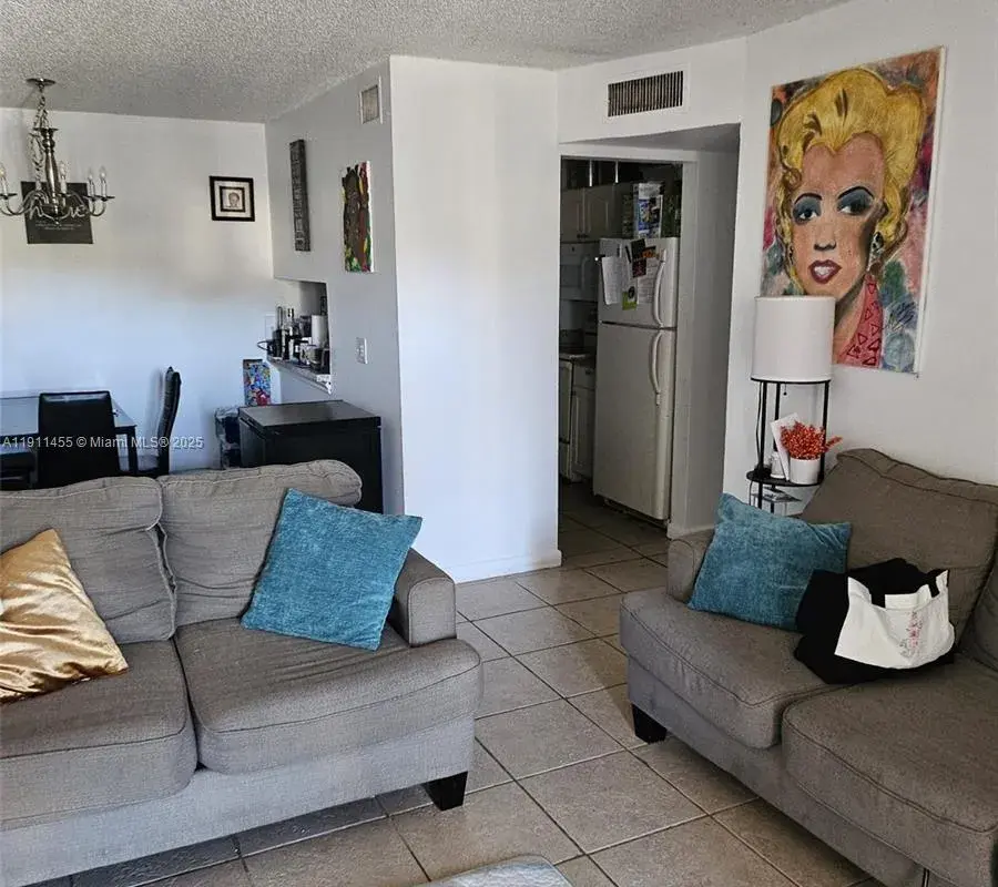 1838 Abbey Rd # 208, West Palm Beach FL 33415