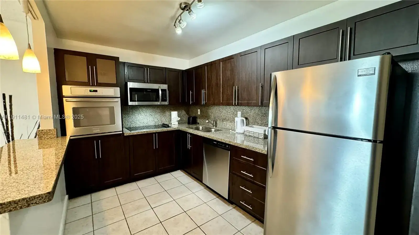 19370 Collins Ave # 823, Sunny Isles Beach FL 33160 photo 2