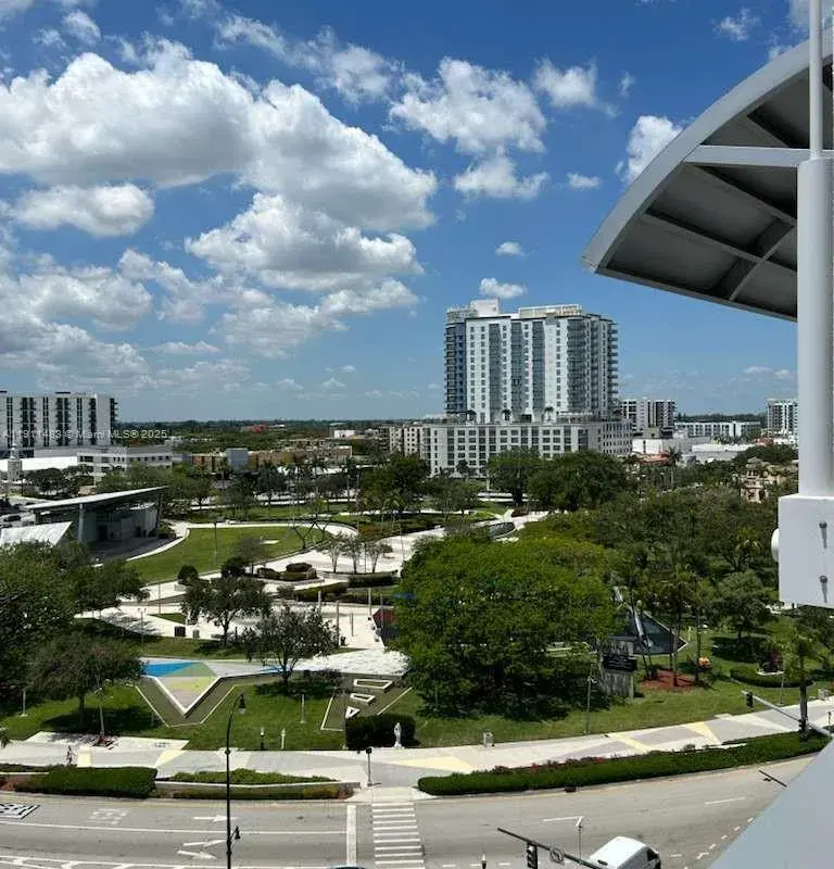 1776 Polk St # 1017, Hollywood FL 33020