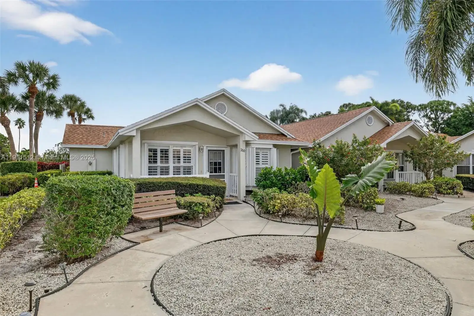 210 NW Zanzibar Pl, Port St. Lucie FL 34986 photo 2