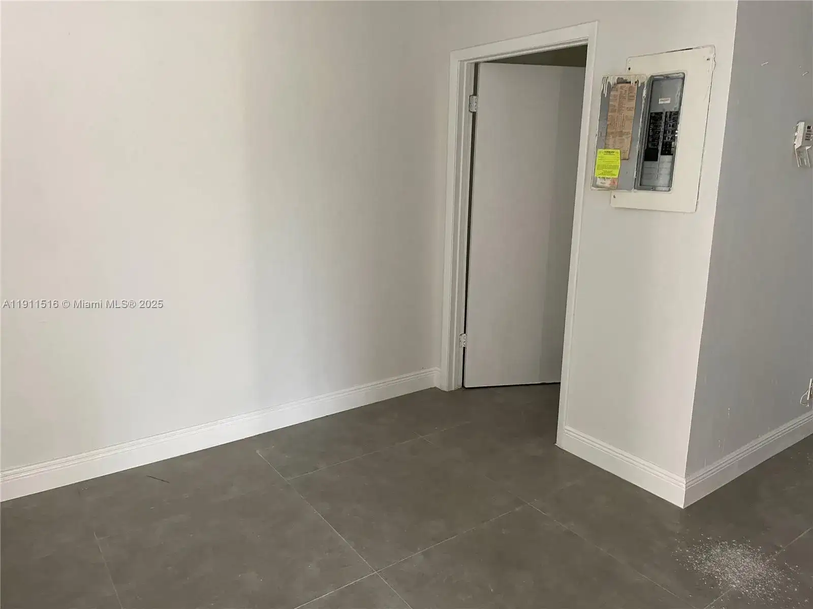 5845 Hollywood Blvd, Hollywood FL 33021 photo 5