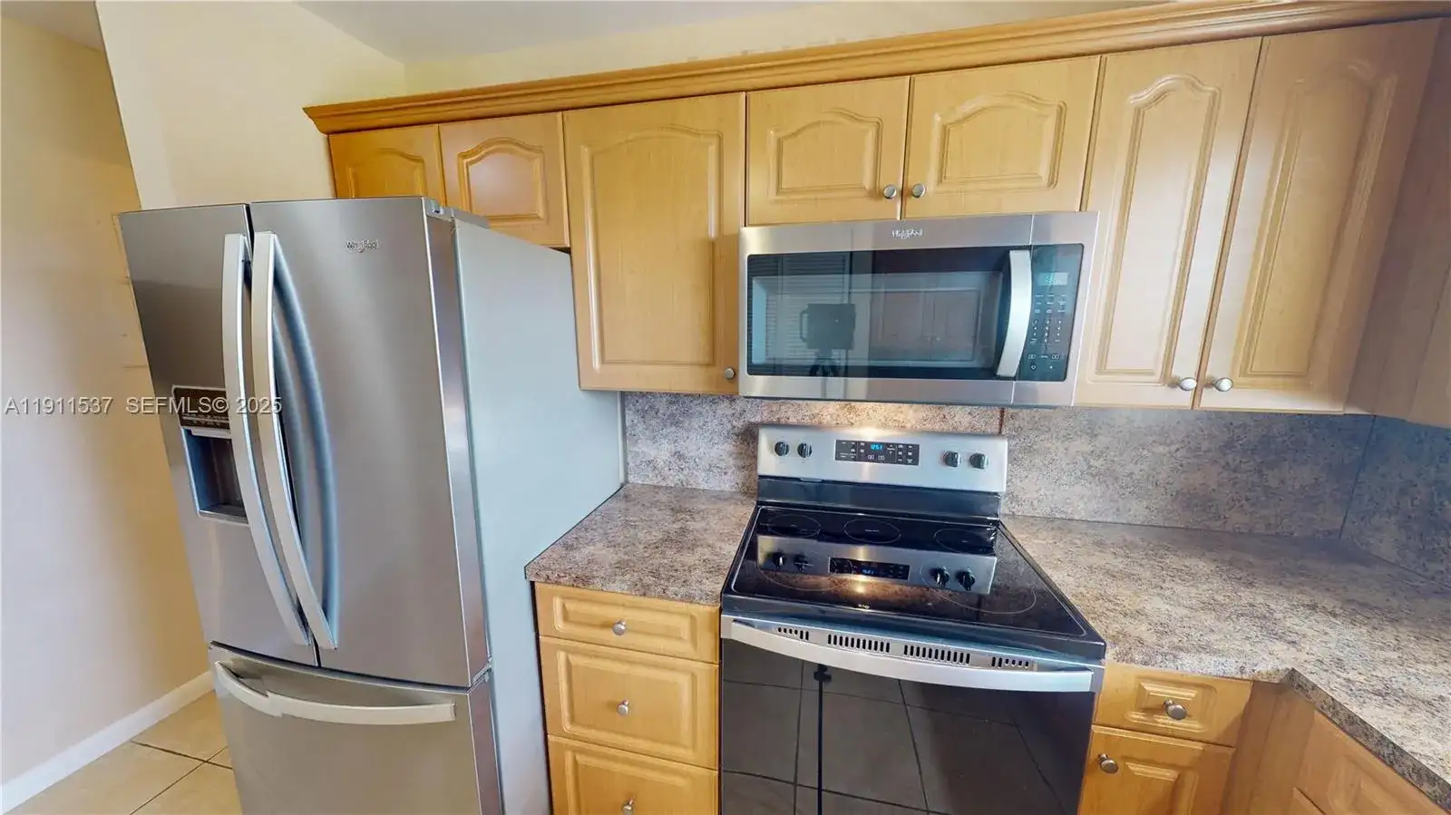 9301 Sunrise Lakes Blvd # 303, Sunrise FL 33322 photo 3