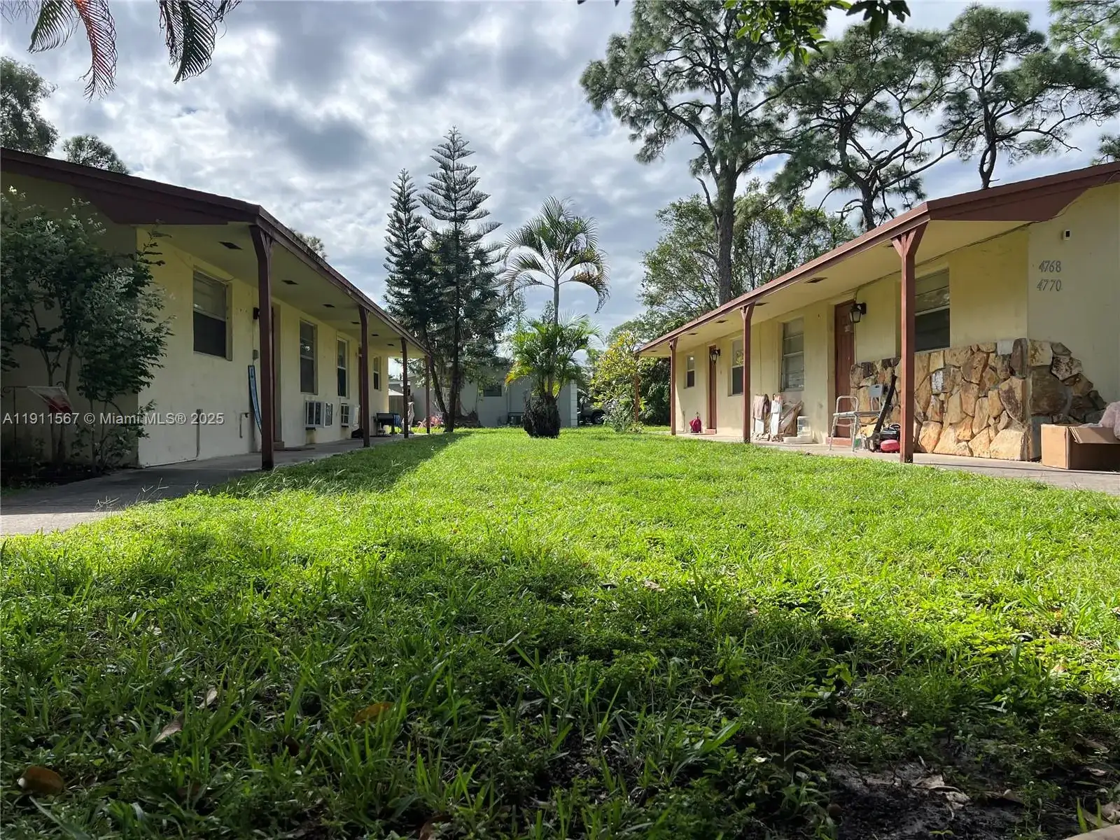 Residential Income for sale at 4764 Cole St, Haverhill FL 33417
