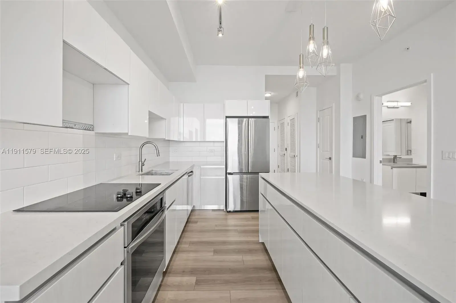101 Diplomat Pkwy # 2605, Hallandale Beach FL 33009