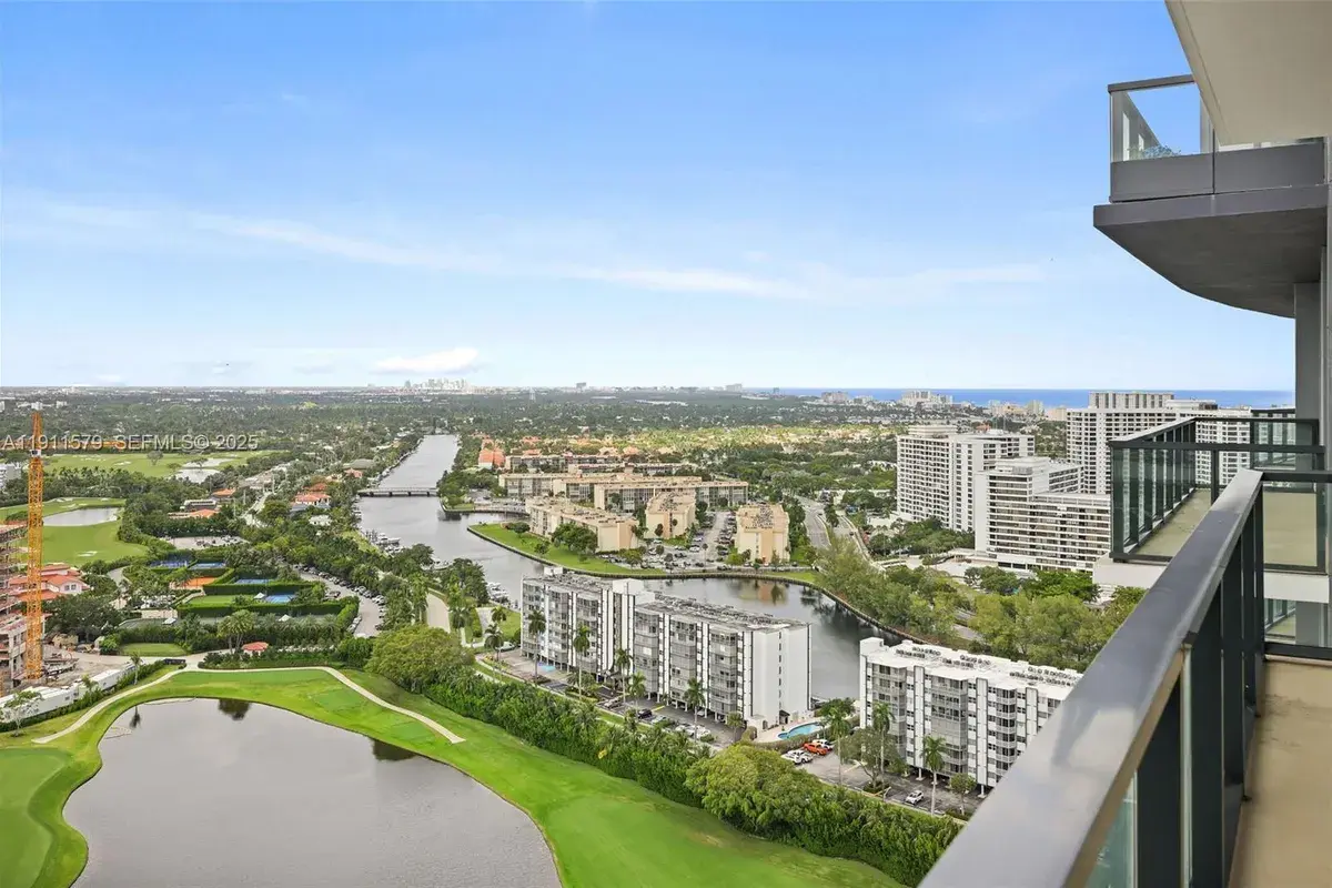 101 Diplomat Pkwy # 2605, Hallandale Beach FL 33009