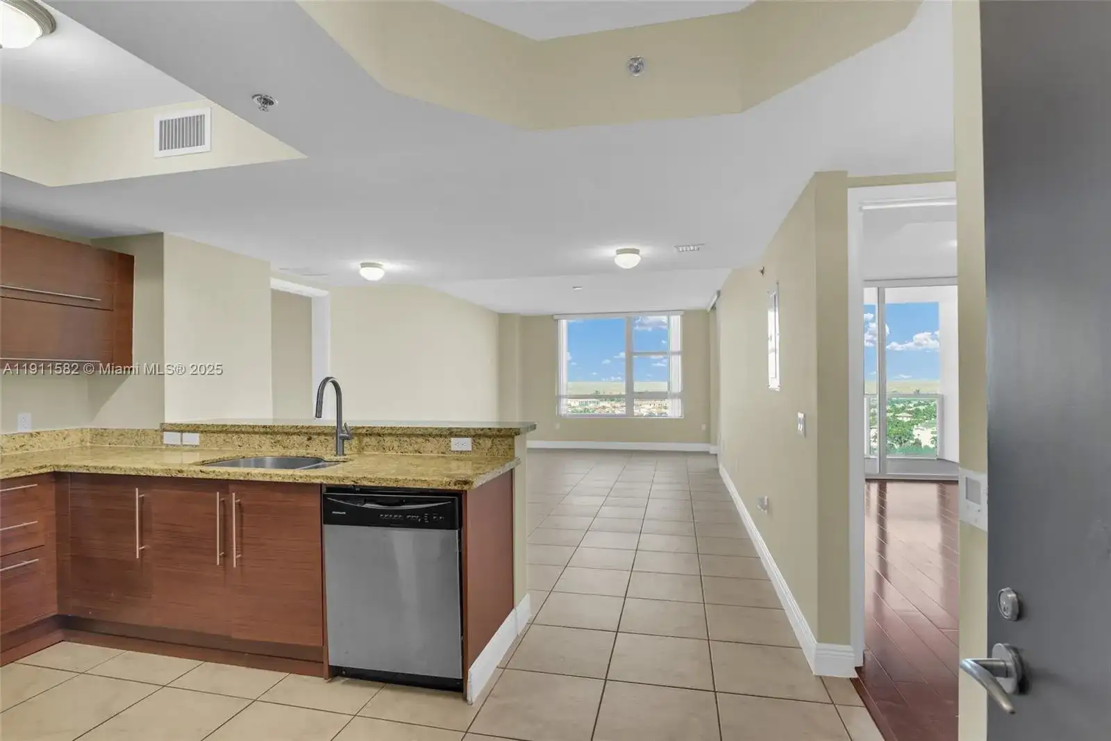 2681 N Flamingo Rd # 1903S, Sunrise FL 33323 photo 5