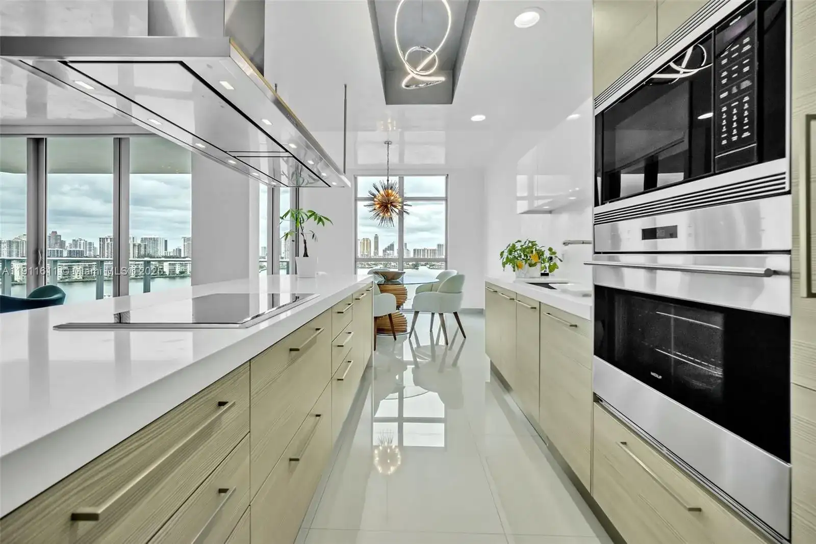 17301 Biscayne Blvd # 910, North Miami Beach FL 33160 photo 3