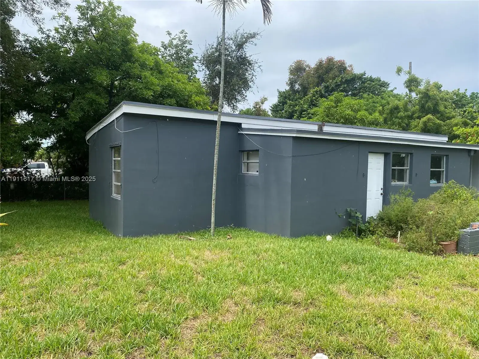 1500 NW 11th Ct, Fort Lauderdale FL 33311 photo 3