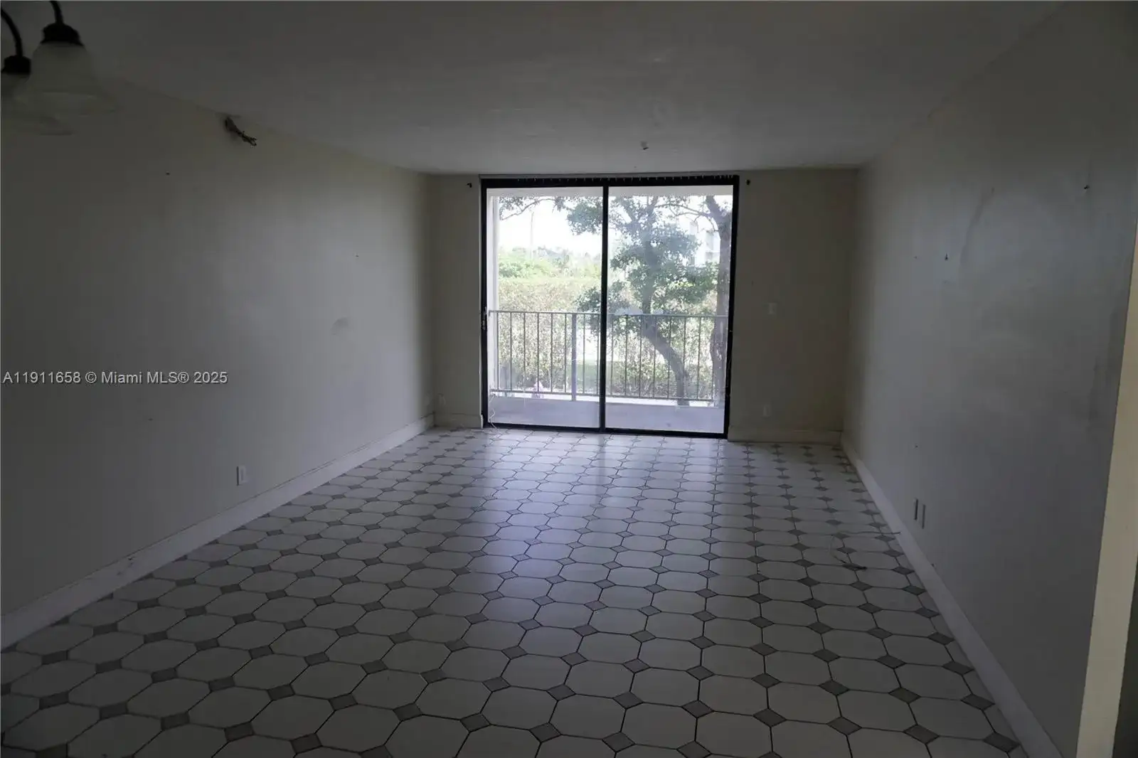 6195 Rock Island Rd # 204, Tamarac FL 33319 photo 3