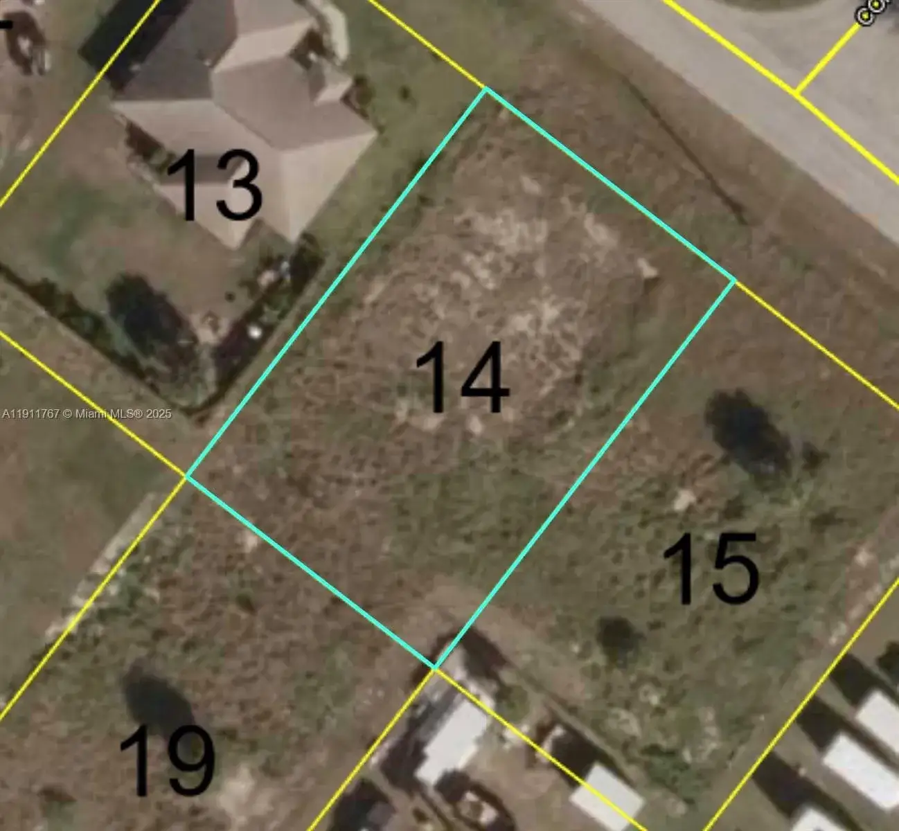 1992 inwood rd, Other City - In The State Of Florida FL 33935